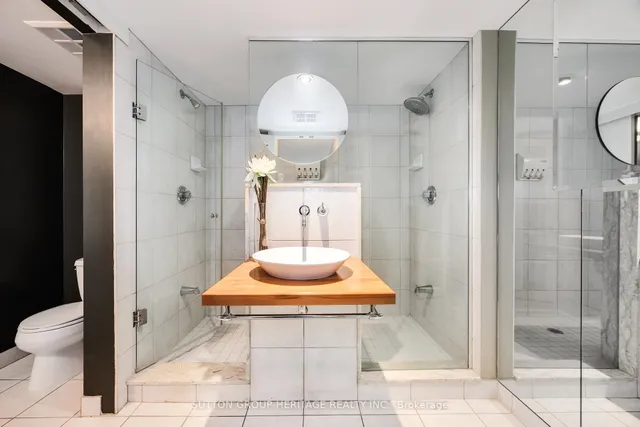 Additional image 29 of 550 Queens Quay Unit 126