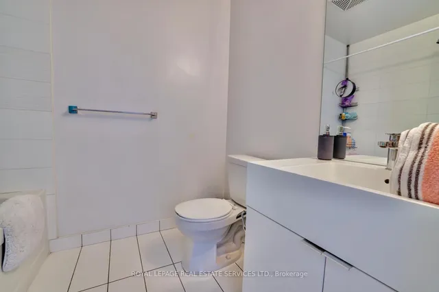 Additional image 22 of 15 Iceboat Terr Unit 3515