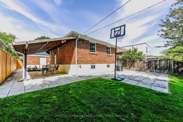 Additional image 32 of 3987 Bloor St