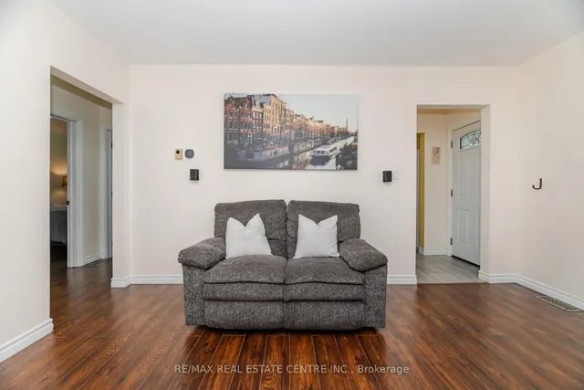 Additional image 13 of 19 Seneca Dr