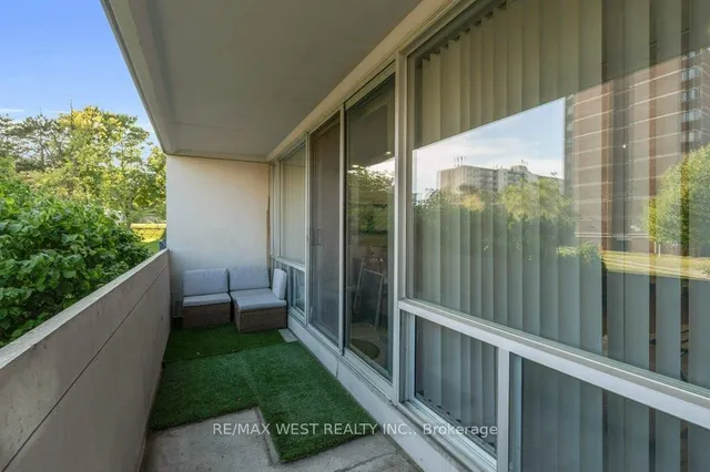 Additional image 23 of 2 Glamorgan Ave Unit 203
