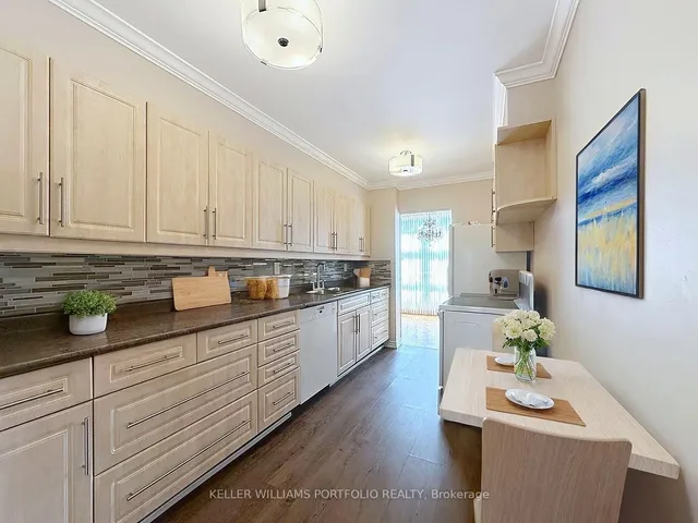 Additional image 6 of 44 Longbourne Dr Unit 404