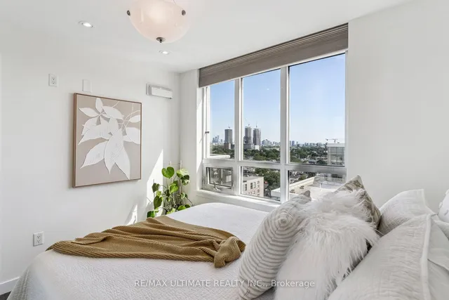 Additional image 18 of 816 Lansdowne Ave Unit 1402