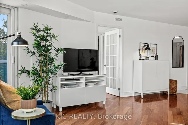 Additional image 9 of 219 Fort York Blvd Unit 409