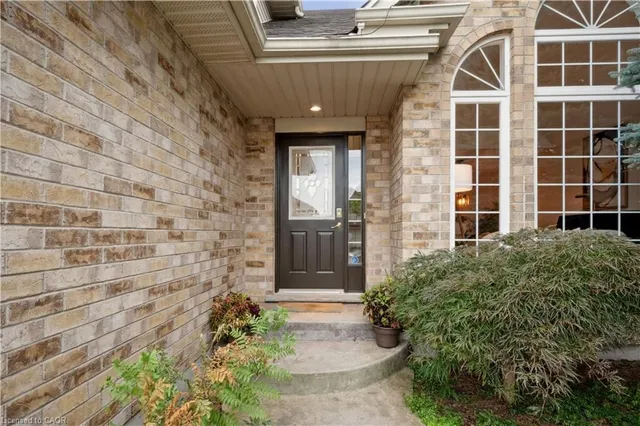 Additional image 30 of 533 Rush Meadow Cres