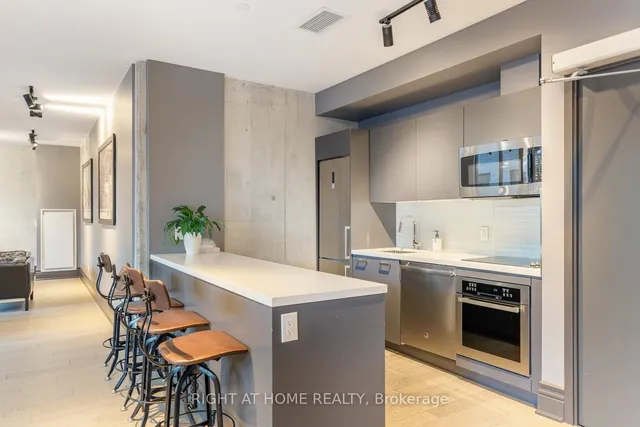 Additional image 50 of 608 Richmond St. W St Unit LPH02