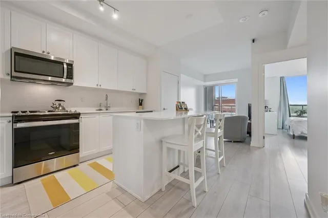 Additional image 10 of 55 Duke St Unit 323