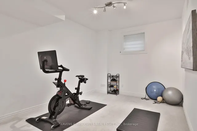 Additional image 32 of 523 Fairlawn Ave