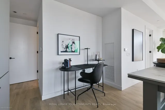 Additional image 7 of 505 Richmond St Unit 612