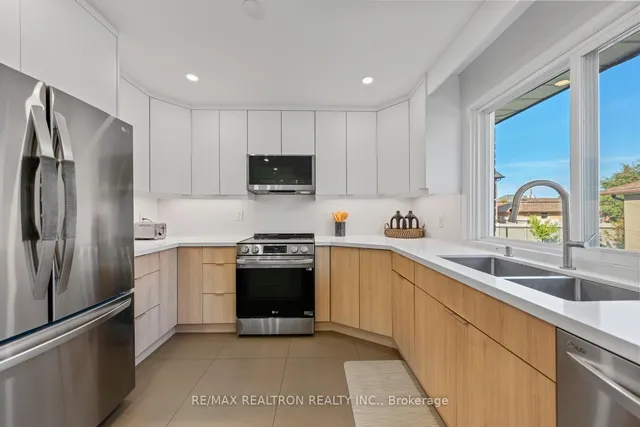 Additional image 17 of 11 Artreeva Dr