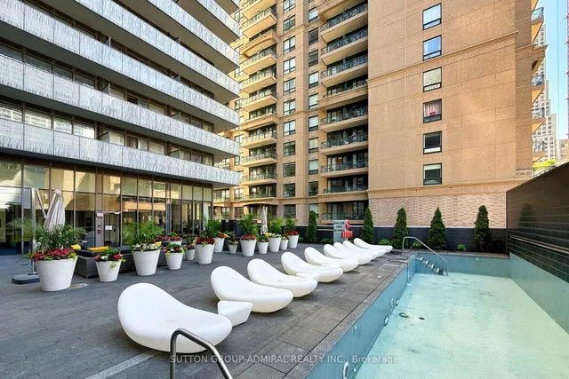 Additional image 40 of 42 Charles St Unit 4403