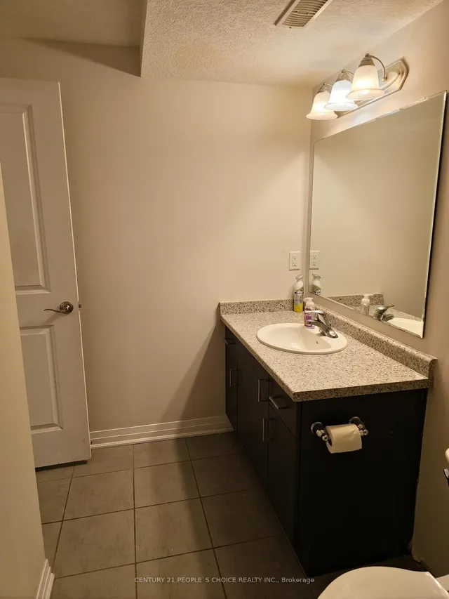 Additional image 10 of 1989 Ottawa St Unit 18A
