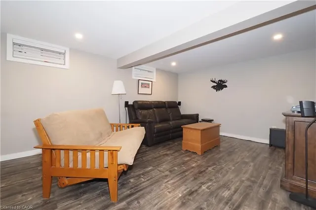 Additional image 31 of 20 Gay Cres