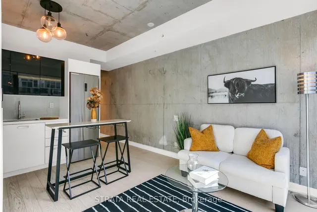 Additional image 5 of 39 Brant St Unit 512