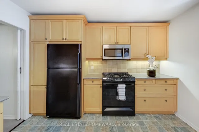 Additional image 14 of 111 Parkmount Rd