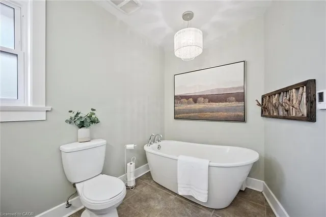 Additional image 24 of 123 Strange St