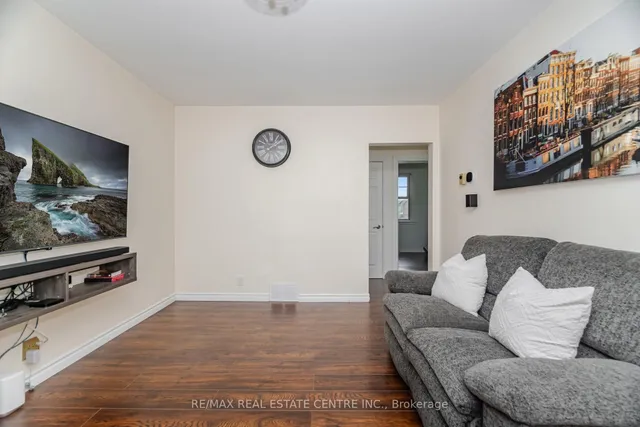 Additional image 12 of 19 Seneca Dr