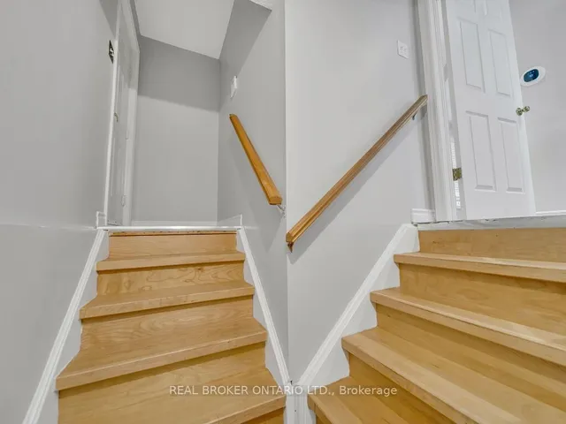 Additional image 37 of 141 Hollyridge Cres