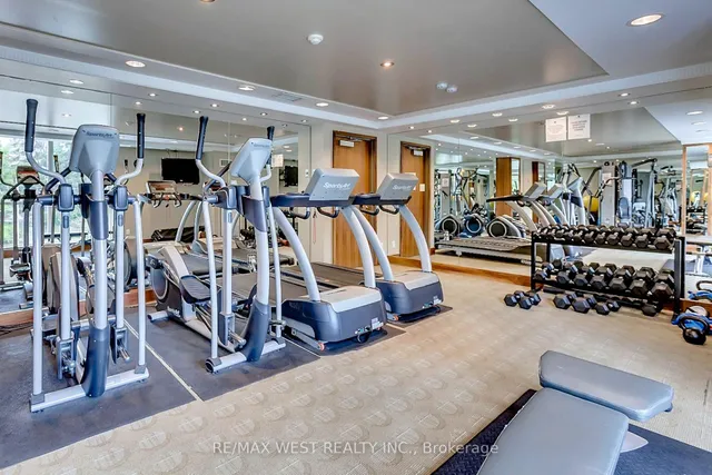 Additional image 17 of 20 Gothic Ave Unit 412