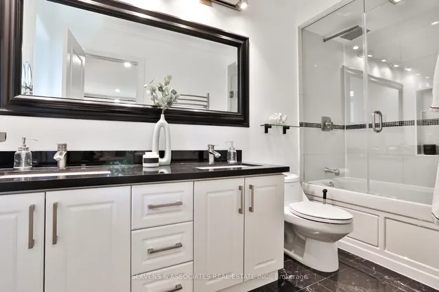 Additional image 21 of 1021 Spadina Rd