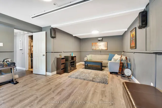 Additional image 22 of 11 Brassey Crt