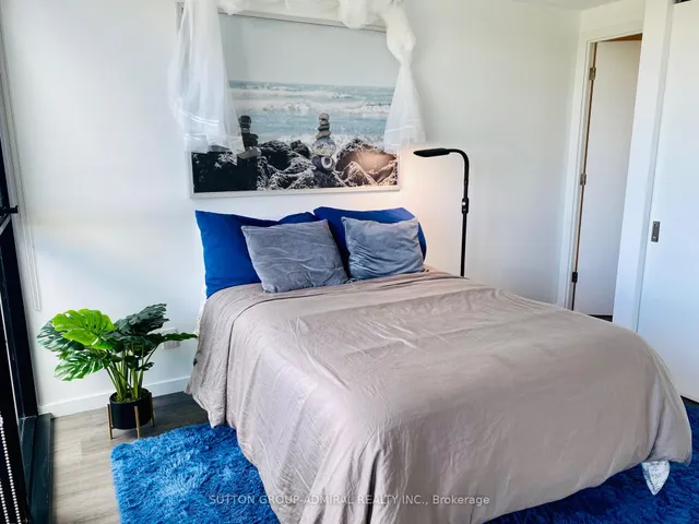 Additional image 4 of 7 Smith Cres Unit 404