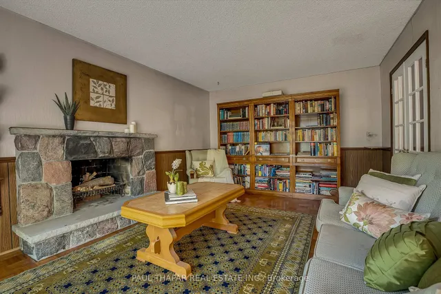 Additional image 15 of 17 Dolan Gate