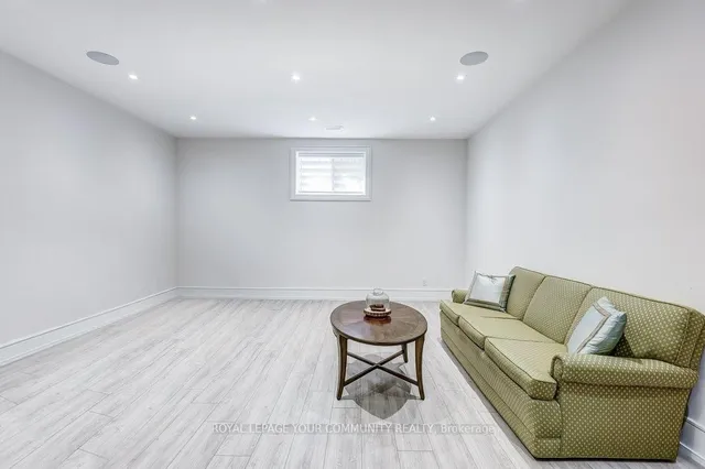 Additional image 33 of 2 Hemford Cres
