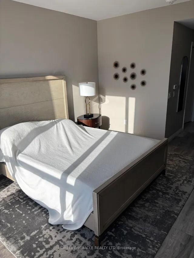 Additional image 26 of 60 Charles St Unit 1001