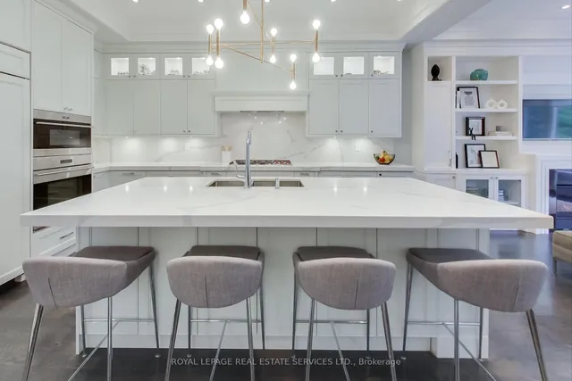 Additional image 17 of 409 Deloraine Ave