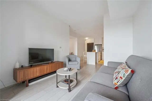 Additional image 17 of 55 Duke St Unit 323