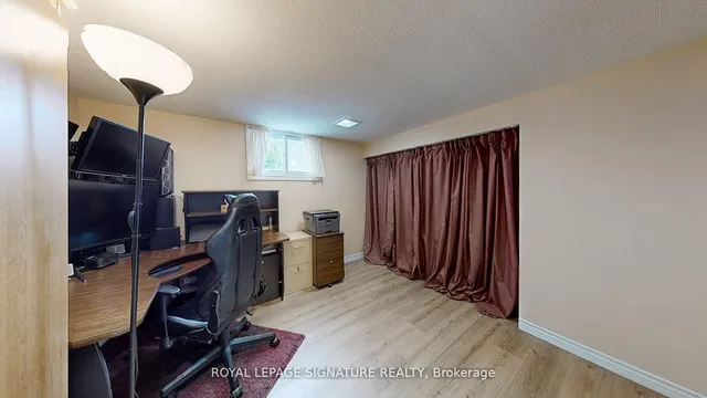 Additional image 20 of 48 Acorn Ave