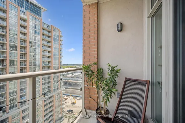 Additional image 19 of 85 East Liberty St Unit 1712