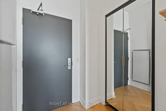 Additional image 4 of 608 Richmond St. W St Unit LPH02