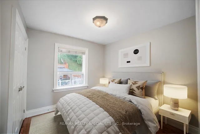 Additional image 13 of 26 Edinborough Crt