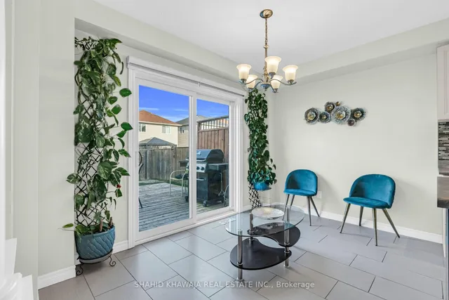 Additional image 12 of 38 Woodbine Ave