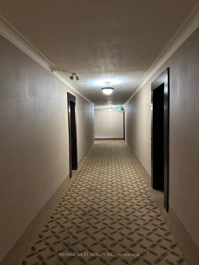 Additional image 2 of 2550 Bathurst St Unit 205