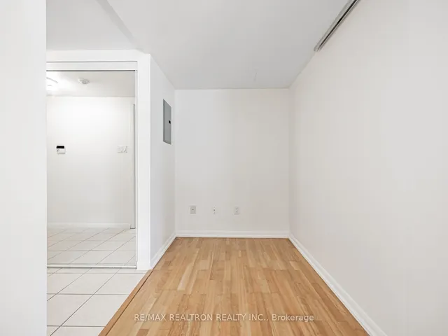 Additional image 7 of 38 Grenville St Unit 707