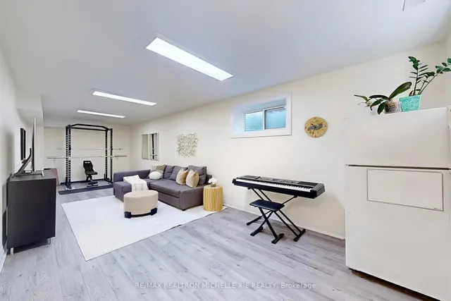 Additional image 39 of 12 Addison Cres