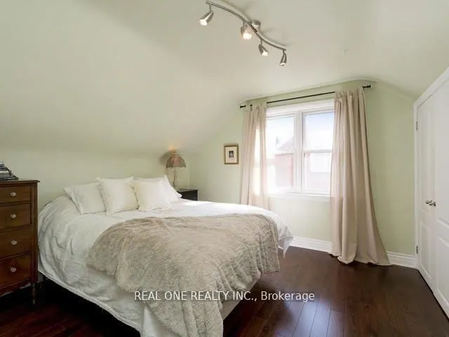 Additional image 12 of 34 Vassar Dr