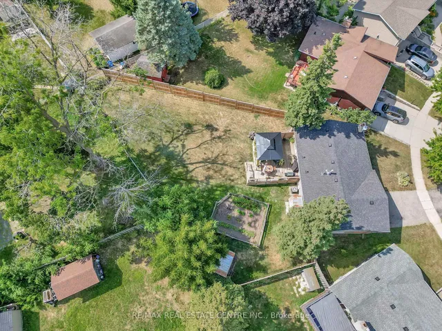Additional image 35 of 11 Brassey Crt