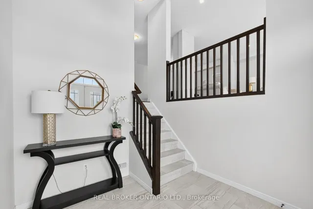 Additional image 3 of 326 Moorlands Cres