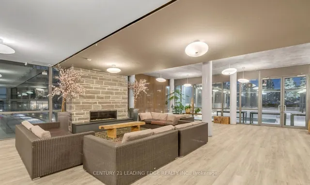 Additional image 39 of 33 Mill St Unit 807