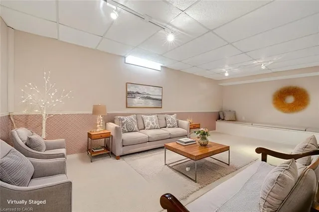 Additional image 27 of 15 Quinte Cres Unit 15