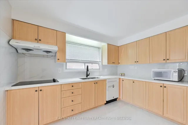 Additional image 17 of 21 Whitehorn Cres