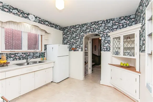 Additional image 20 of 260 Cameron St