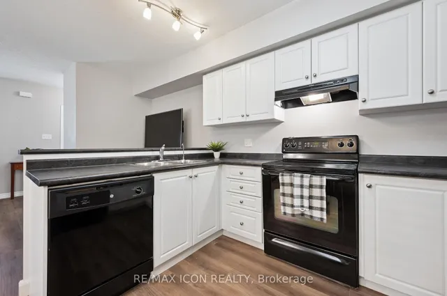 Additional image 12 of 50 Howe Dr Unit 9D