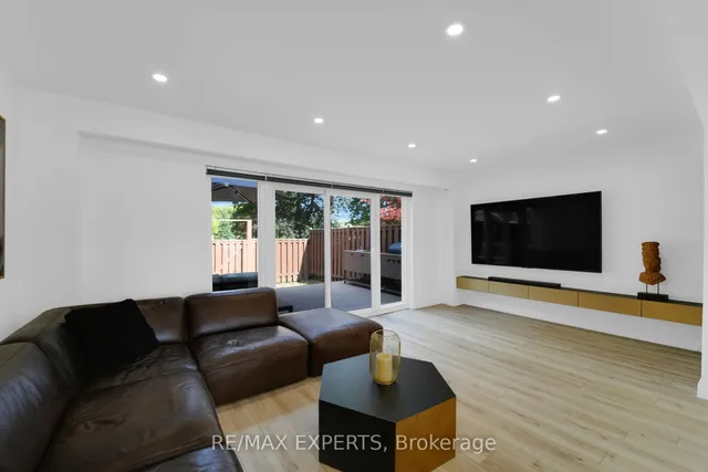 Additional image 23 of 94 Bonis Ave