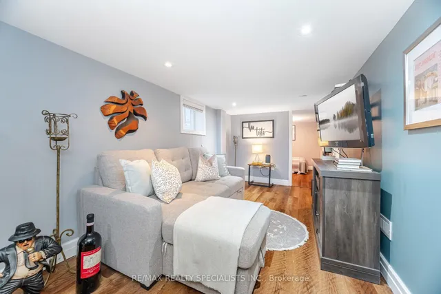 Additional image 22 of 7 Twenty Ninth St