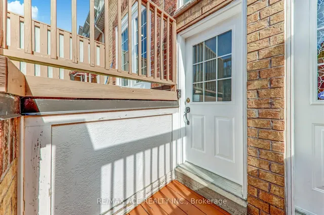 Additional image 4 of 2 Hedge End Rd Unit 102